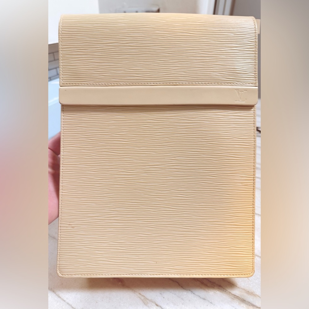 Authentic and Rare Louis Vuitton Epi Crossbody Flap Bag - Butter Yellow Ivory